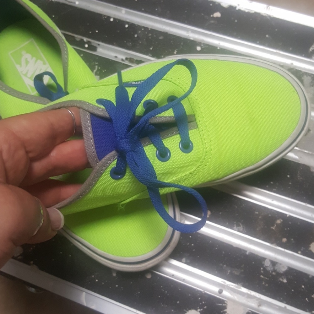 Vans - Picture 4 of 4